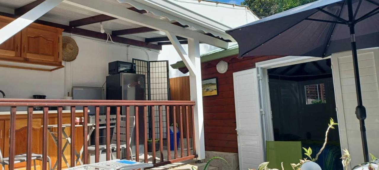 Gite Mamour - Charmant Petit Bungalow A Decouvrir Baillif ภายนอก รูปภาพ